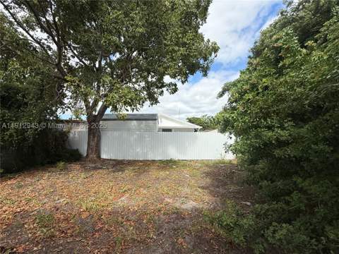 1865 NW 70th St, Miami FL - photo 8 of 9