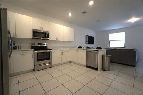 23010 SW 128th Place 23010, Miami FL - photo 10 of 47