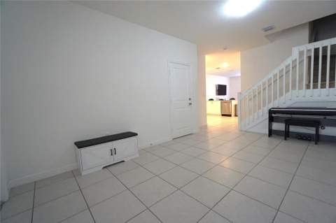23010 SW 128th Place 23010, Miami FL - photo 7 of 47