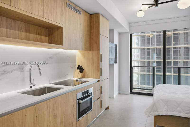 0 bedroom Condominium at 11 NE 6th St 1906, The Crosby Miami Worldcent, Miami — photo 5
