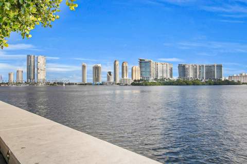 3370 Hidden Bay Dr 804, Aventura FL - photo 8 of 41
