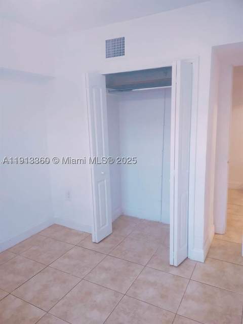6422 NW 29th Ave, Miami FL - photo 6 of 10