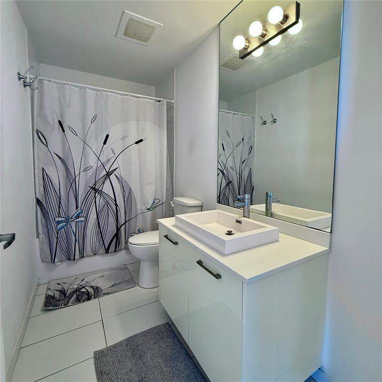1 bedroom Condominium at 151 SE 1st Street 608, Centro Condo, Miami — photo 4