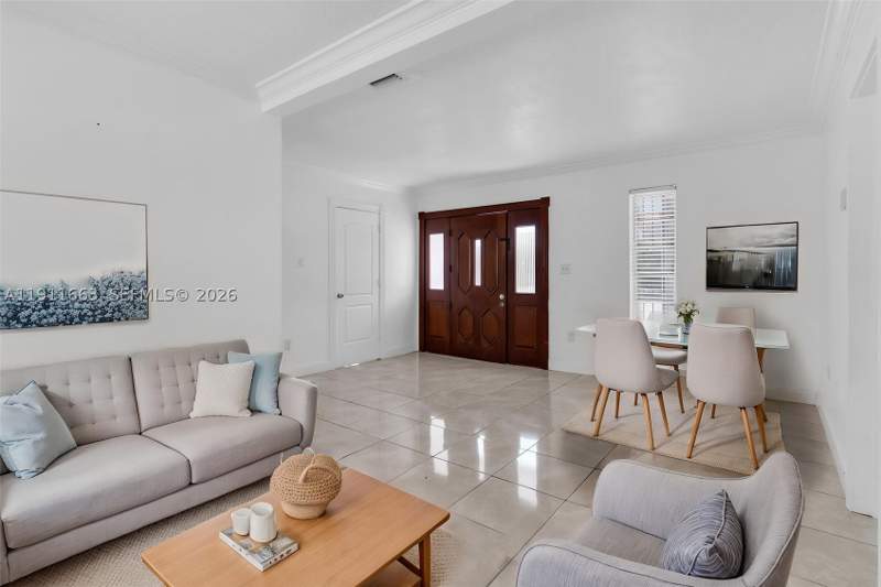 5 bedroom SingleFamilyResidence at 1101 SW 17 Ave, Shenandoah, Miami — photo 3