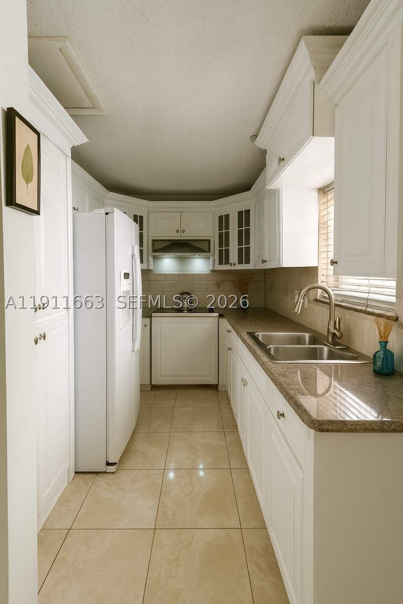 5 bedroom SingleFamilyResidence at 1101 SW 17 Ave, Shenandoah, Miami — photo 4