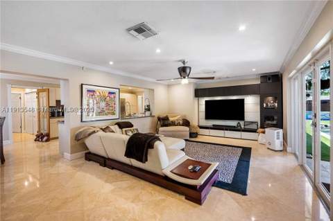 21280 NE 23rd Ave, Miami FL - photo 16 of 17