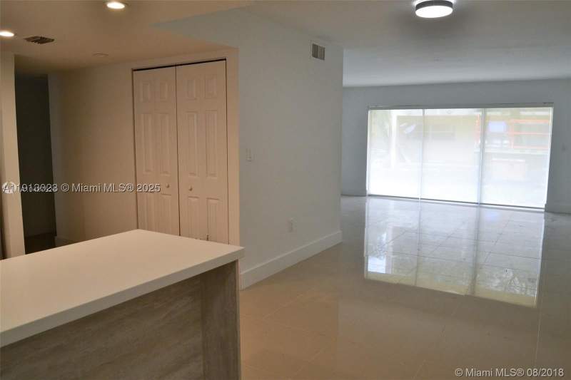 1 bedroom Condominium at 9375 Fontainebleau Blvd L122, The Beach Club Fontainebl, Miami — photo 5
