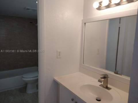 700 NW 214th St 403, Miami Gardens FL - photo 6 of 15