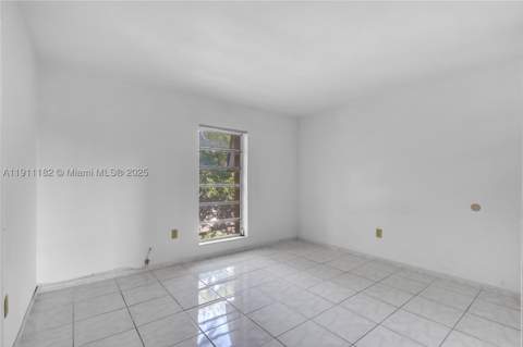 1330 W 54th St 302C, Hialeah FL - photo 10 of 20
