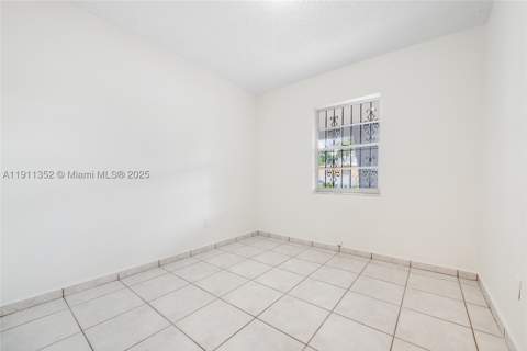 682 W 37th St, Hialeah FL - photo 10 of 23