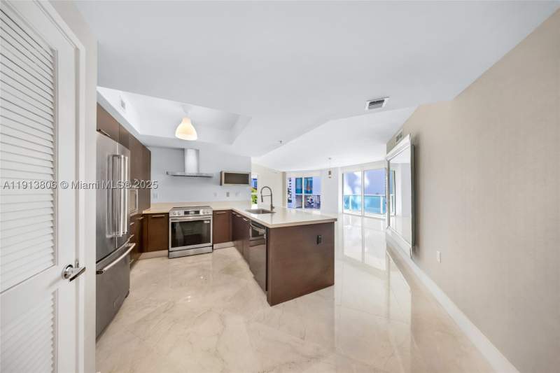 3 bedroom Condominium at 150 Sunny Isles Blvd 601, St Tropez On The Bay 1 Co, Sunny Isles Beach — photo 2