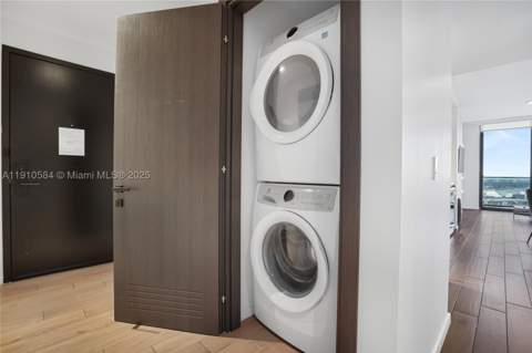 398 NE 5th St 1811, Miami FL - photo 23 of 39