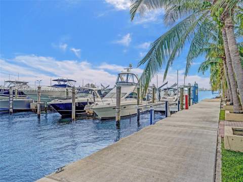 7601 E Treasure Dr 406, North Bay Village FL - photo 10 of 39