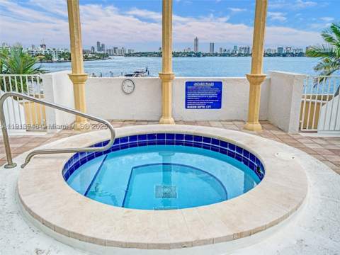 7601 E Treasure Dr 406, North Bay Village FL - photo 8 of 39