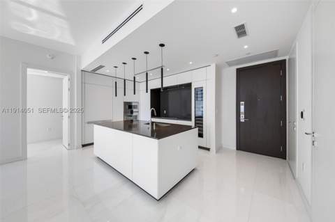 300 Biscayne Boulevard Way 3506W, Miami FL - photo 15 of 82