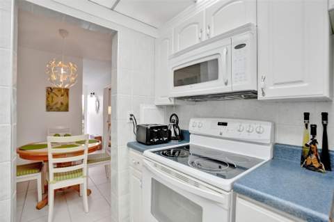 17001 NE 13th Avenue 104, Miami FL - photo 7 of 41