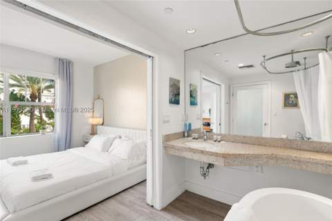 1060 Ocean Dr D307, Miami Beach FL - photo 10 of 41