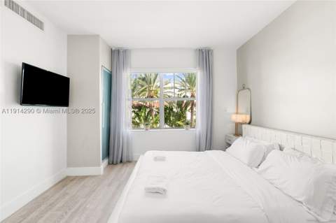 1060 Ocean Dr D307, Miami Beach FL - photo 12 of 41