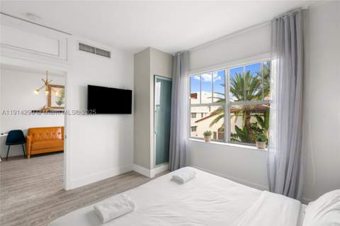 1060 Ocean Dr D307, Miami Beach FL - photo 14 of 41