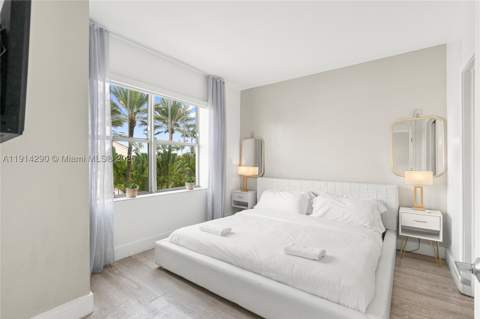 1060 Ocean Dr D307, Miami Beach FL - photo 15 of 41