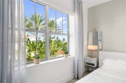 1060 Ocean Dr D307, Miami Beach FL - photo 17 of 41