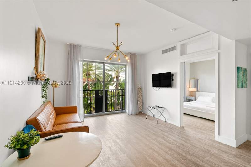 1 bedroom Condominium at 1060 Ocean Dr D307, The Strand On Ocean Drive, Miami Beach — photo 3