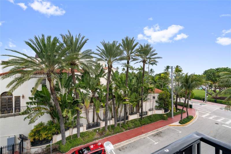 1 bedroom Condominium at 1060 Ocean Dr D307, The Strand On Ocean Drive, Miami Beach — photo 4
