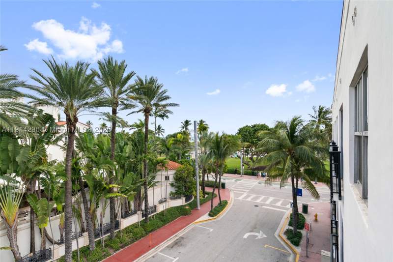 1 bedroom Condominium at 1060 Ocean Dr D307, The Strand On Ocean Drive, Miami Beach — photo 5