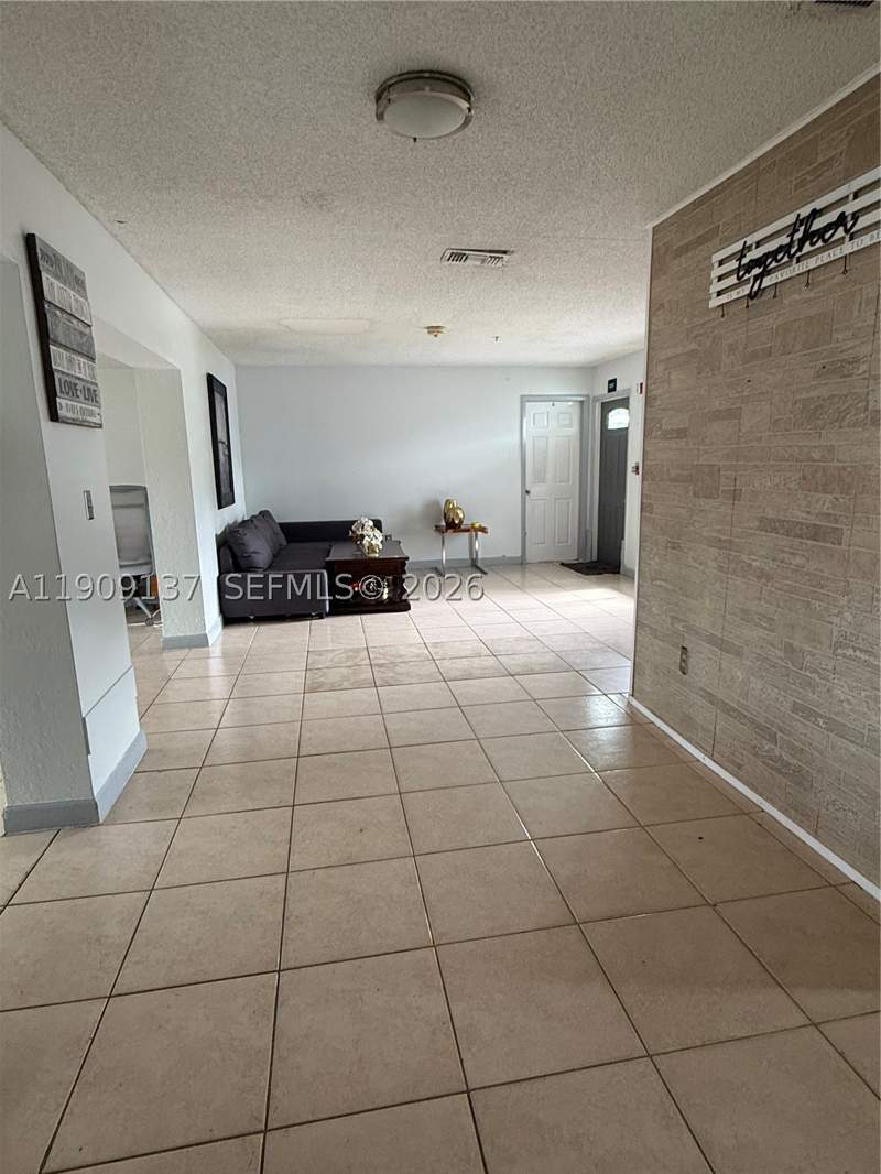 4 bedroom SingleFamilyResidence at 17902 NW 81st Ct, Palm Springs North Sec N, Hialeah — photo 4