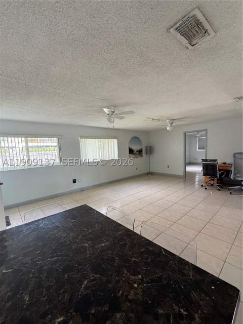17902 NW 81st Ct, Hialeah FL - photo 9 of 30