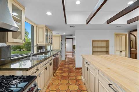 20215 W Oak Haven Cir, Miami FL - photo 22 of 89