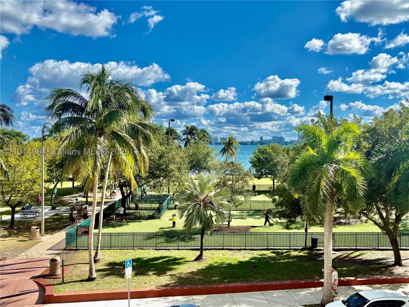 1 bedroom Condominium at 1800 N Bayshore Dr 306, 1800 Club Condo, Miami — photo 5