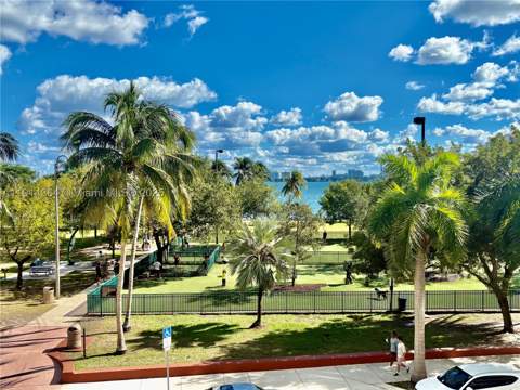 1800 N Bayshore Dr 306, Miami FL - photo 7 of 52