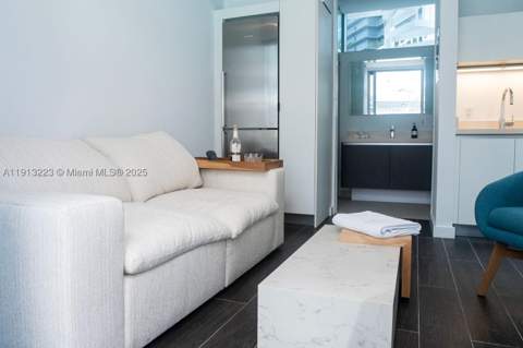 851 NE 1st Ave 1811, Miami FL - photo 6 of 59