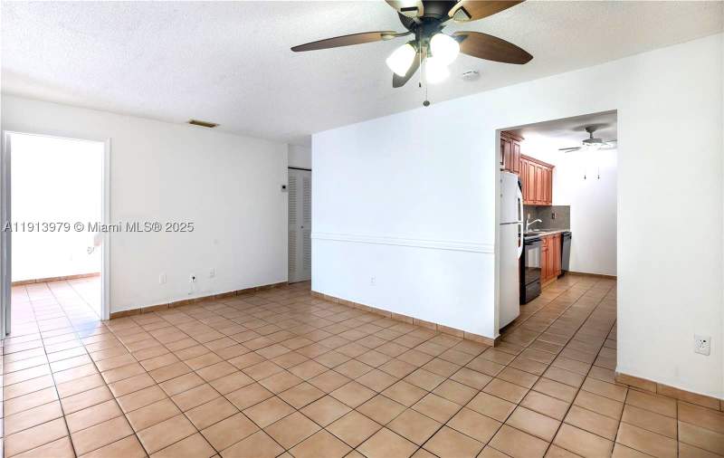 3 bedroom SingleFamilyResidence at 11570 SW 5th St, Gil-Mar Sub, Sweetwater — photo 3