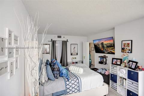 7601 E Treasure Dr 2421, North Bay Village FL - photo 19 of 37