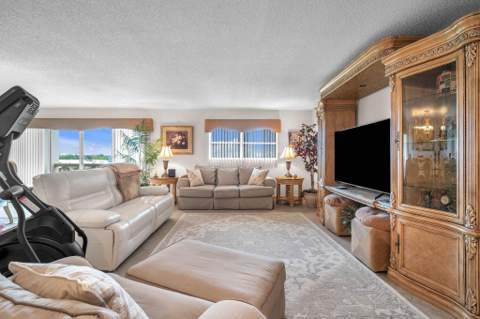800 NE 195th Street 601, Miami FL - photo 9 of 35