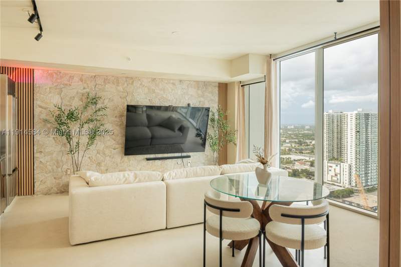 1 bedroom Condominium at 1040 Biscayne Blvd 2905, Ten Museum Pk Residential, Miami — photo 5