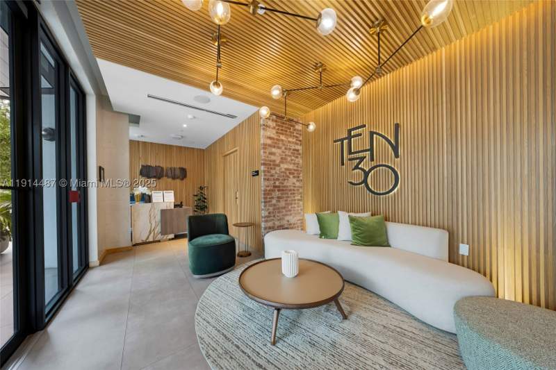 1 bedroom Condominium at 1030 15th St 306, Lincoln Sub, Miami Beach — photo 2