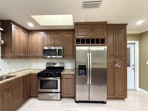 610 NW 17th St, Homestead FL - photo 10 of 29