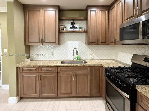 610 NW 17th St, Homestead FL - photo 11 of 29