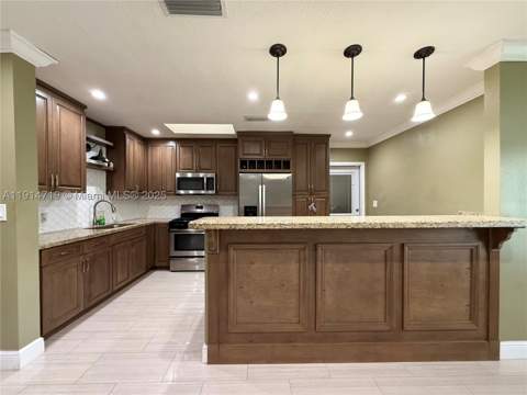 610 NW 17th St, Homestead FL - photo 9 of 29