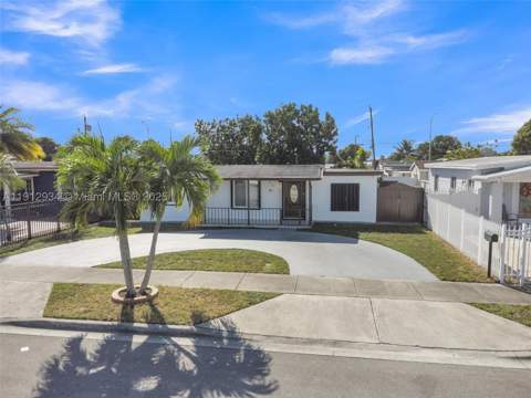 342 W 37th St, Hialeah FL - photo 10 of 35