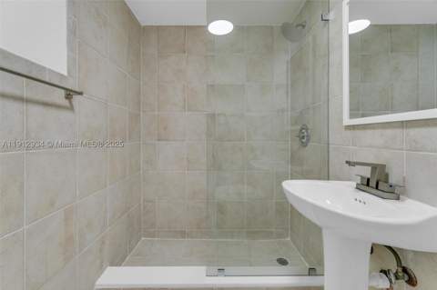 342 W 37th St, Hialeah FL - photo 23 of 35