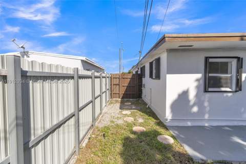 342 W 37th St, Hialeah FL - photo 6 of 35