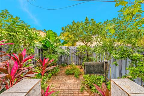 427 NW 84th Ter 427, Miami FL - photo 21 of 42