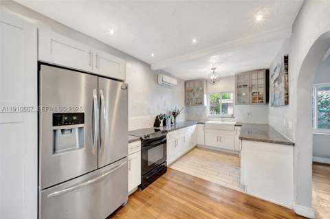 619 NE 87th St, Miami FL - photo 10 of 38