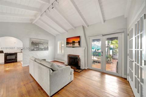 619 NE 87th St, Miami FL - photo 6 of 38