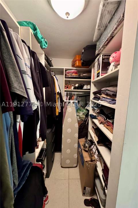 16518 NE 26th Ave 304, North Miami Beach FL - photo 12 of 31