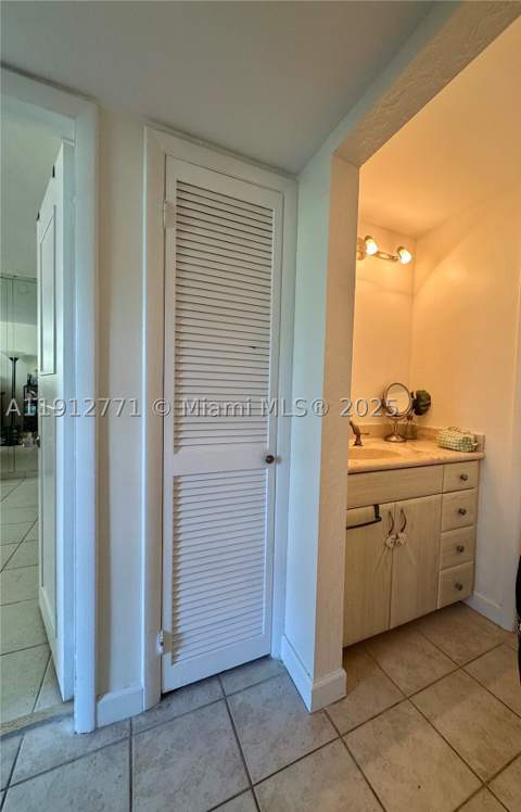 16518 NE 26th Ave 304, North Miami Beach FL - photo 16 of 31